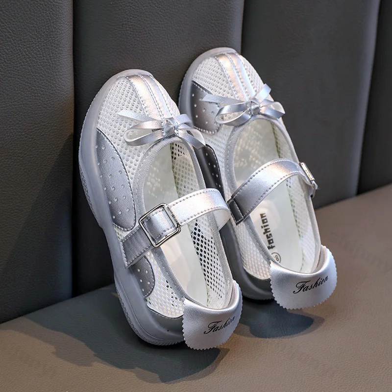 حذاء كاجوال للأطفال 2025 صيف جديد نمط الفتيات شبكة تنفس حذا فردي للسيدات موضة القوس تصميم ماري جين الأميرة الصنادل