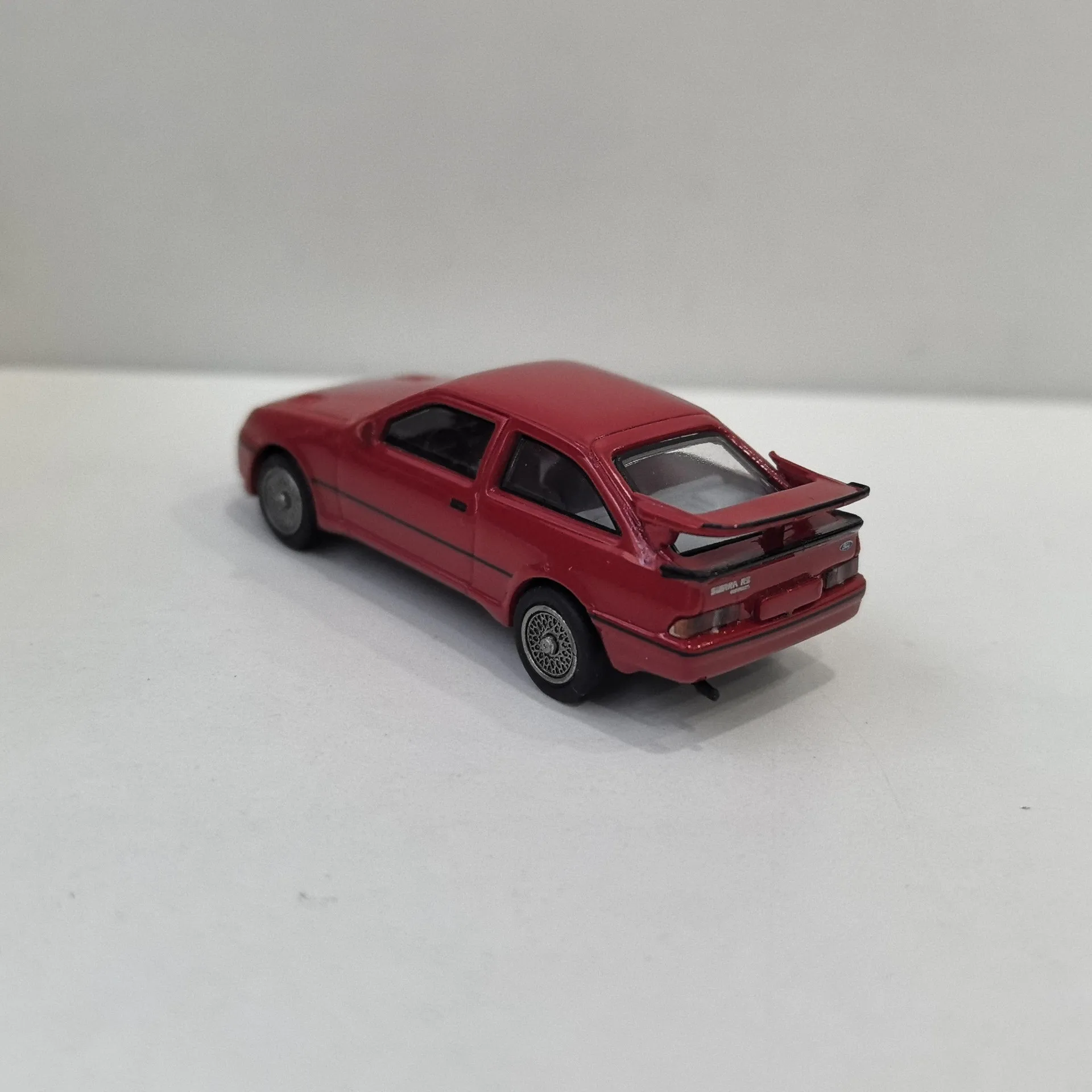 BREKINA HO 1/87 moulé sous pression, échelle FORD Sierra RS Cosworth Ford, modèle de voiture en plastique, jouet de collection, cadeau, affichage Souvenir, ornement