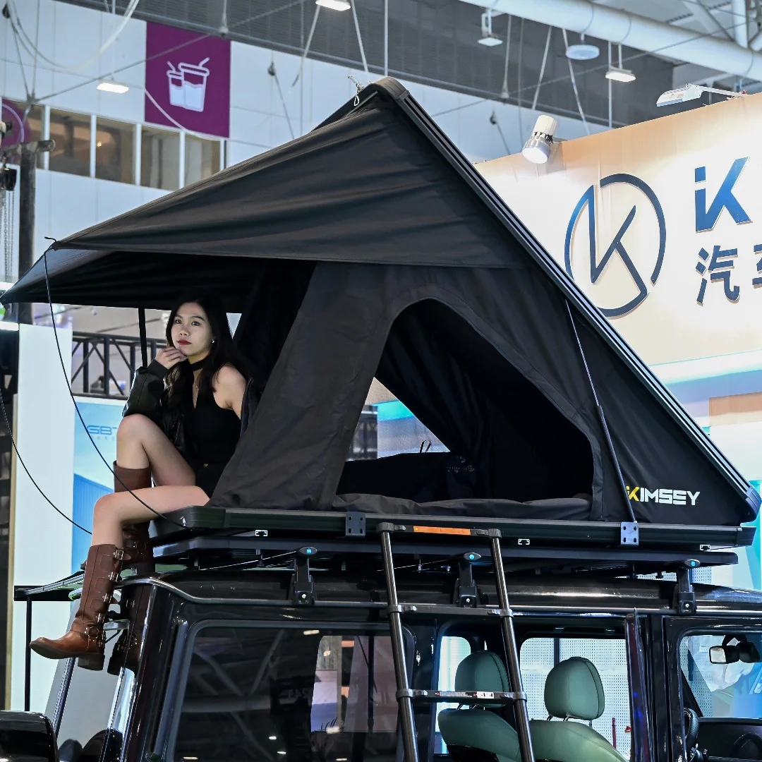 ATV&UTVCamping Waterproof Triangular Tent Box Rooftop Aluminum Hard Shell Car Roof Top Tent With Roof Rack
