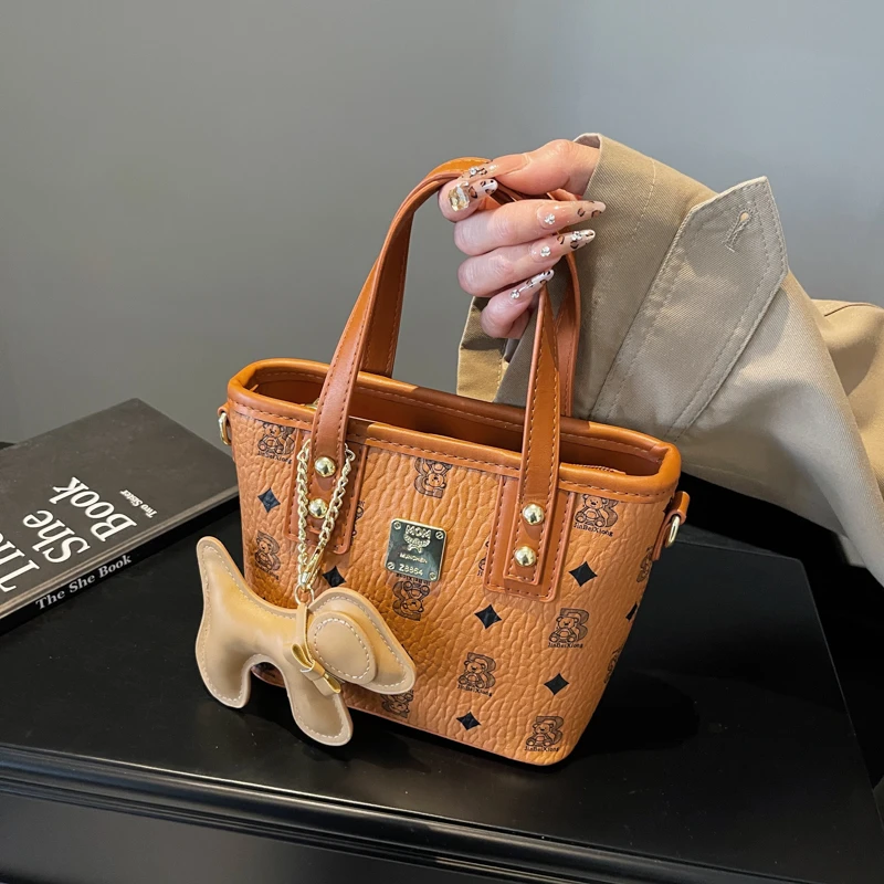 حقيبة يد نسائية عصرية على شكل دلو لخريف وشتاء 2025 حقيبة كروس عصرية للسيدات #4