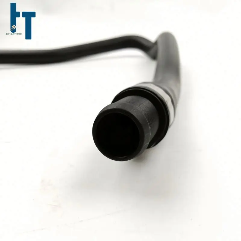 17127601858 17127646158   قطع غيار السيارات مضخة مياه خرطوم المبرد المبرد لسيارات BMW F25 X3 2011-2017