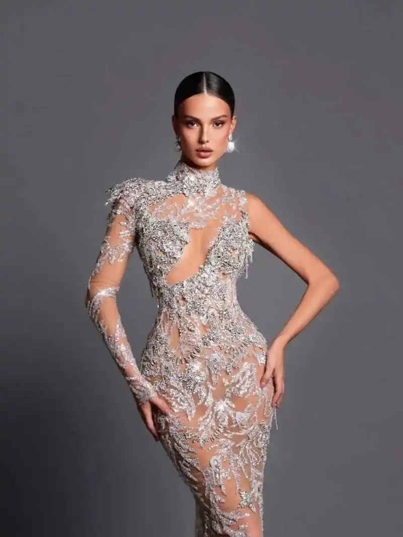 Vestido De noche De princesa brillante, largo hasta el suelo, apliques Halter, Vestido De corte De cristales, Vestido De fiesta personalizado