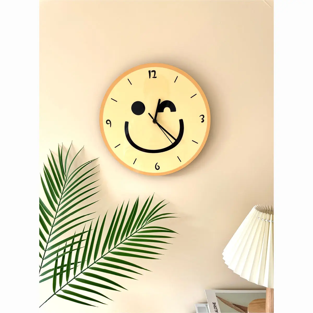 Cartoon Yellow Face Circular Simple Silent Decoration Wall Mounted Clock Living Room Bedroom Creative Personalized Wall Mounted