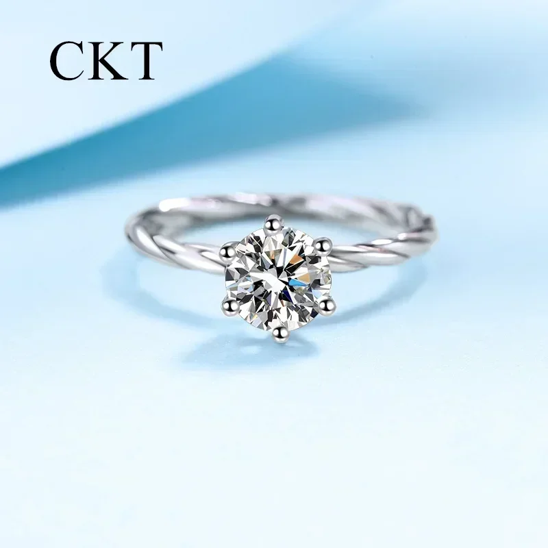 

18K White Gold Luxury Platinum Twist Rings for Women Pt950 1 Carat Moissanite Diamond Ring Sparkling Wedding Fine Jewelry Gift