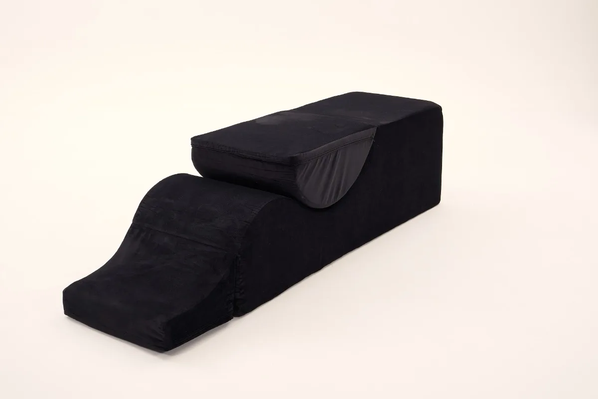 Convertible Adult Yoga Lounge Chair with Ergonomic Foam Padding, Lumbar Cushion and Washable Cover with Storage Pouc