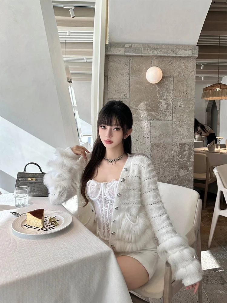 

Roselyn White Fur iny Tead Вязаный открытый кардиган с v-образным вырезом для женщин Pure Desire Нежный топ без рукавов Женская мода Осень 2024