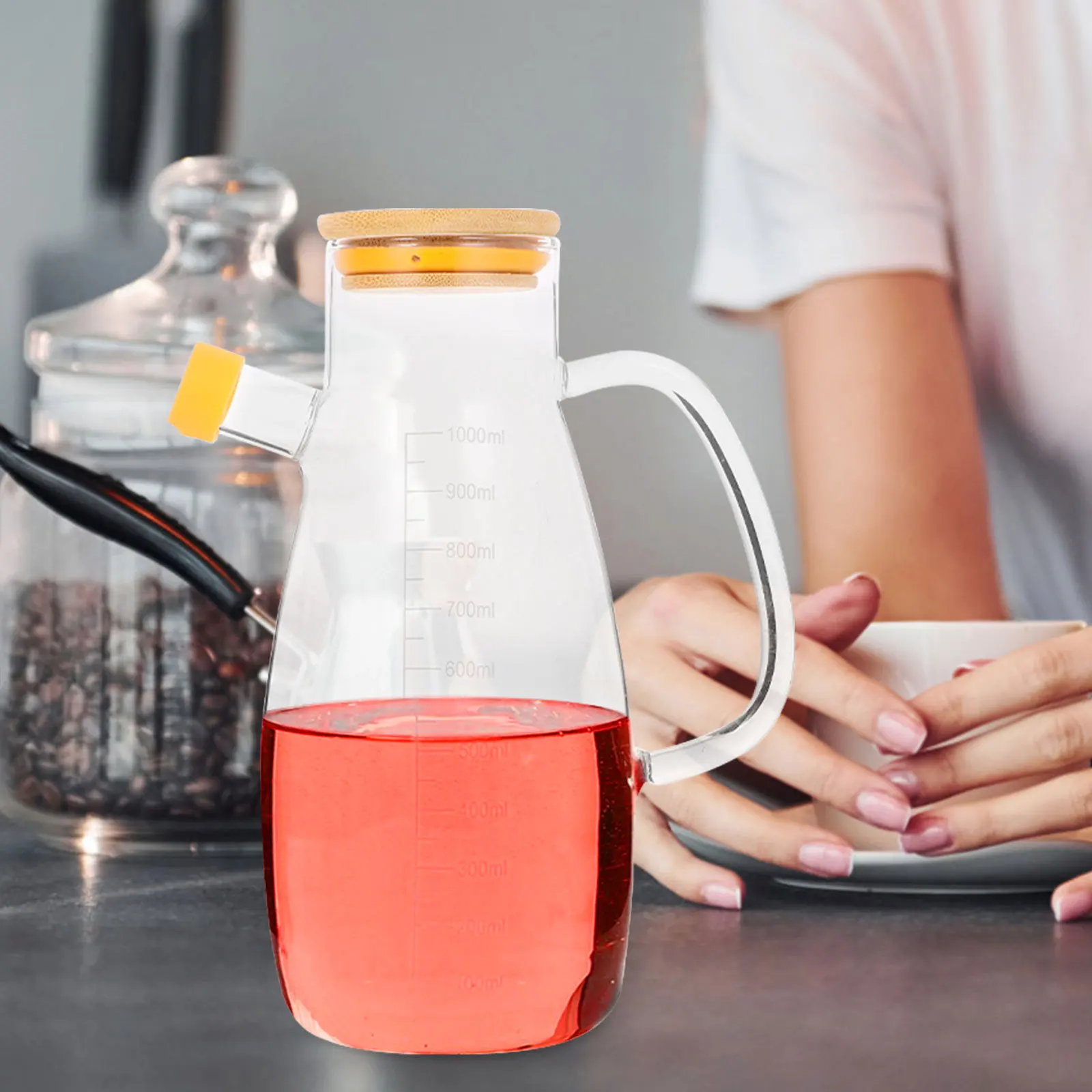 

Glass Oil Bottle Vinegar Dispenser with Scale Handle Easy Pour Cooking Oil Container for Kitchen Restaurant Home