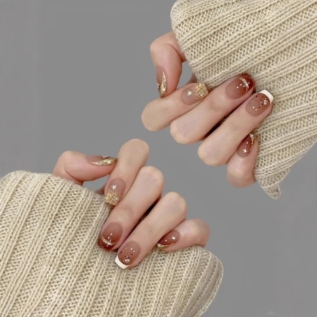 10 stuks Sliver Flower Handgemaakte pers op nagels Winter nepnagels Bruin Retro Valse nagel Korte kunstnagel Jezus Diego Diego Diego Diego Diego Diego