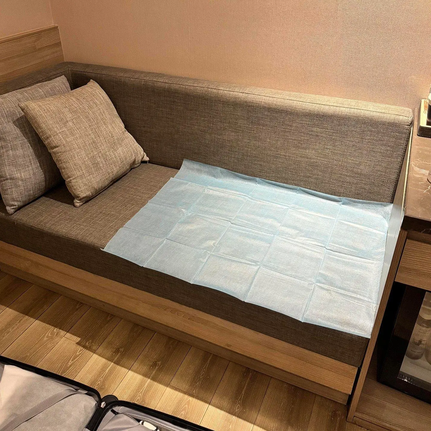 protetor-descartavel-essencial-para-viagem-resistente-a-sujeira-para-hoteis-trens-de-alta-velocidade-e-viagens-de-negocios-prevencao-de-sujeira