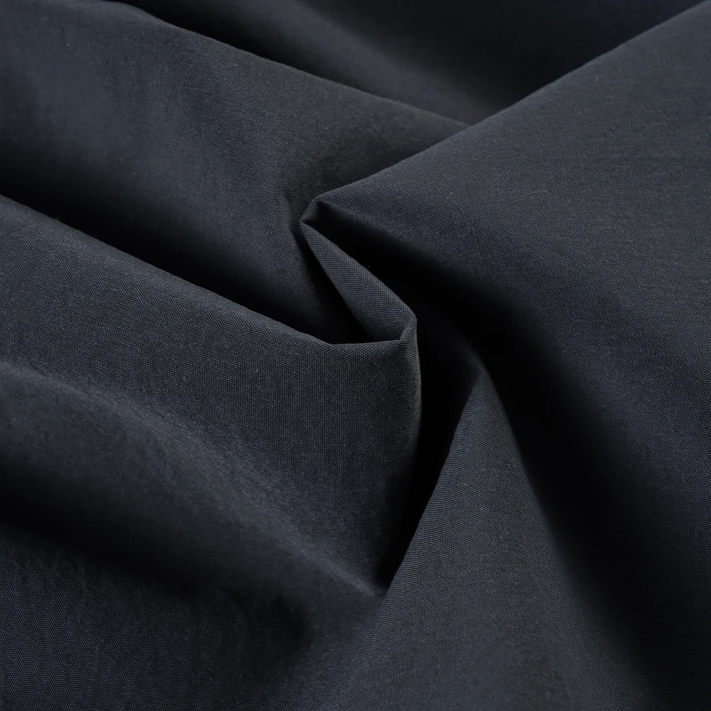 Vestido feminino preto de manga curta, vestido minimalista moderno com gravata frontal na cintura, minivestido fofo evasê.