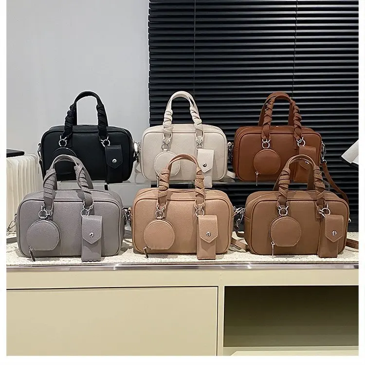 

Summer Vintage Shoulder Bag, Retro Crossbody Purse for Women Minimalist Day to Night Tote Textured Sling Bag Chic Top Handle Bag