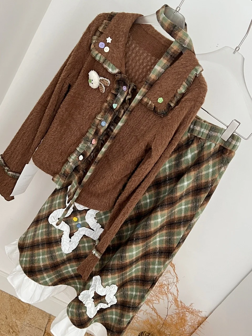 

Вязаный открытый кардиган Sweet Sle и длинная клетчатая юбка с вышивкой, комплект из двух предметов для женщин, зимний модный французский сле