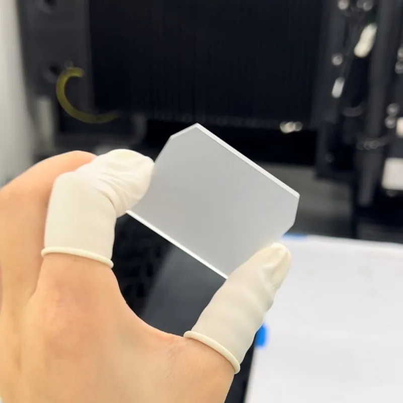 High-Precision Infrared Picosecond Laser Machine With Integrated Cutting And Splitting K9 Optical Blue Ultra-Thin Glass Lens