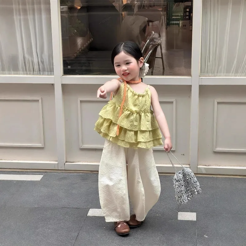 Girl Xia Xiaoqing New Avocado Colored Three Layer Ruffled Camisole Top Bubble Striped Loose Curved Knife Pants