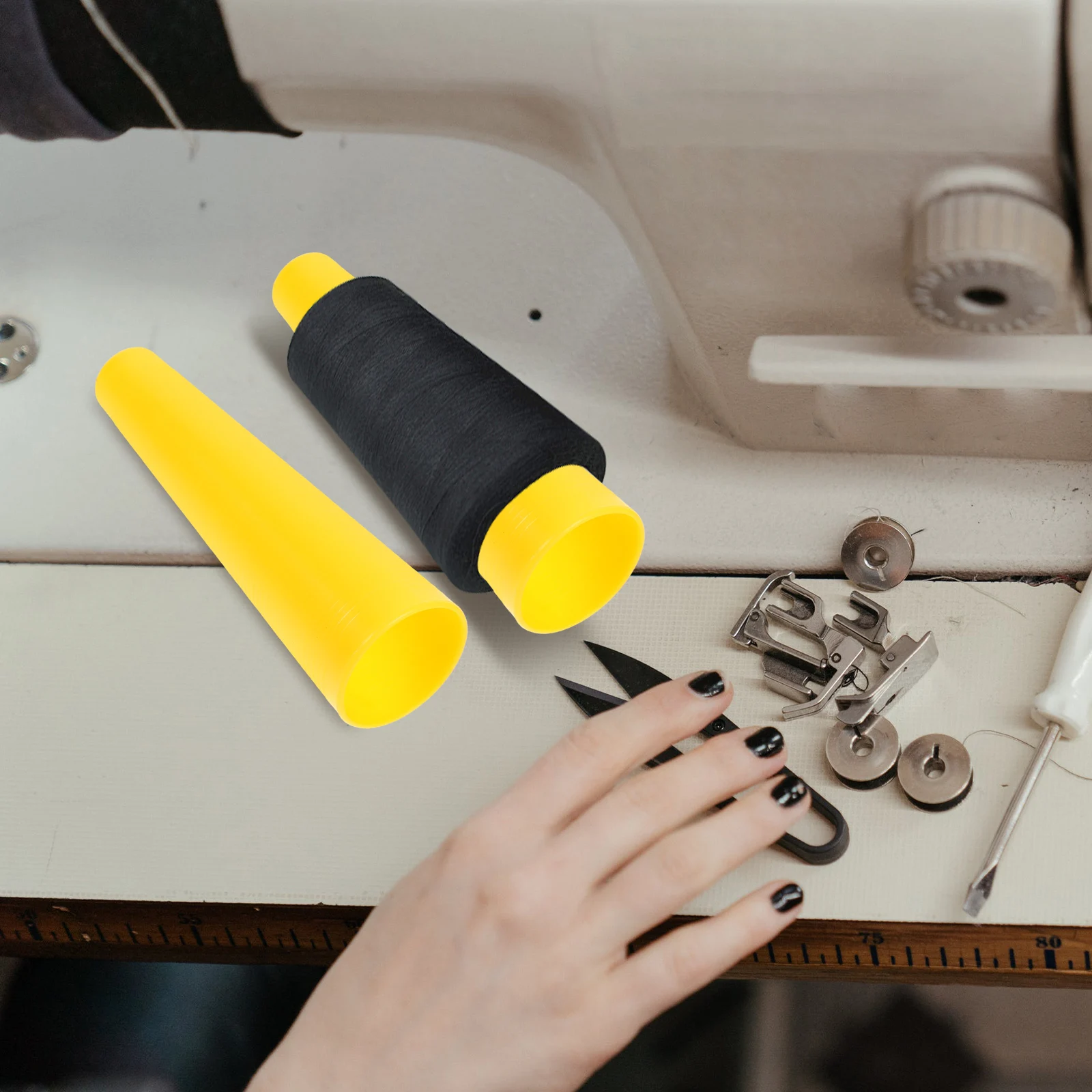 

10Pcs Tapered Yarn Cones PVC Material Tanglefree Winding Easy Manage Sewing Machine Accessories Yarn Winding Machine Bobbins