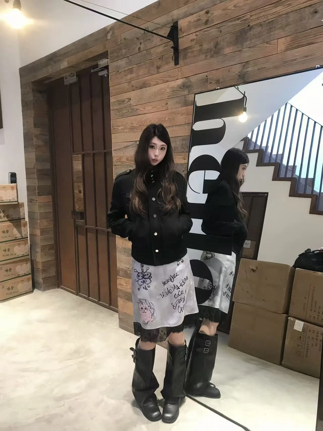 

Женская укороченная куртка Solotario Original, весенняя новинка, черная, из замши, с воротником-стойкой, приталенная, из полиэстеровой смеси, Cleanfit