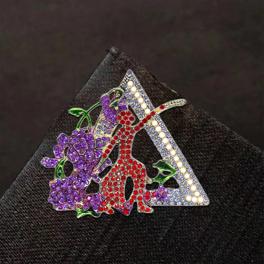 Metal Bling Rhinestone Purple Violet Triangles Delta Soror Fortitude Greek DST Women Pin Brooch Fashion Jewelry