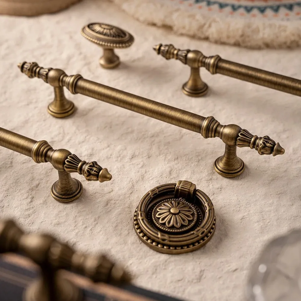 Antique Brass Kitchen cabinet hardware Handle European Style Vintage Bronze Pull furniture accessories Wardrobe Drawer Knob