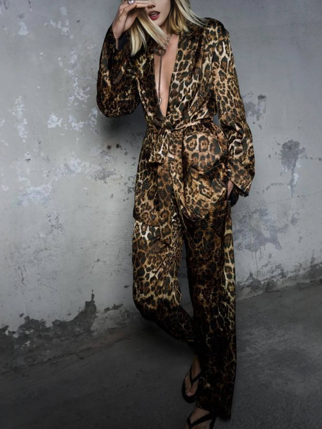 

Пальто с леопардовым принтом Ele и поясом, повседневная женская верхняя одежда для костюмов, трапециевидной формы с силуэтом и цветочной вышивкой Faion