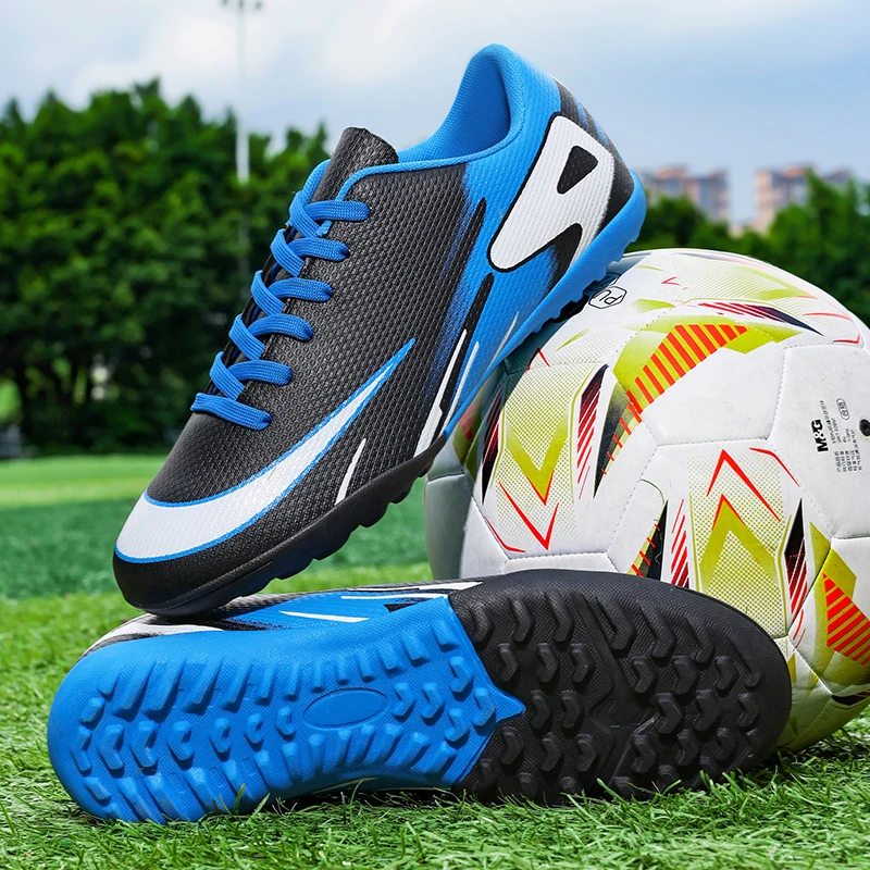 

New Men Soccer Shoes Grass Professional Training Football Shoes Society Cleats Football Field Boots Fast Indoor Sneaker Non Slip