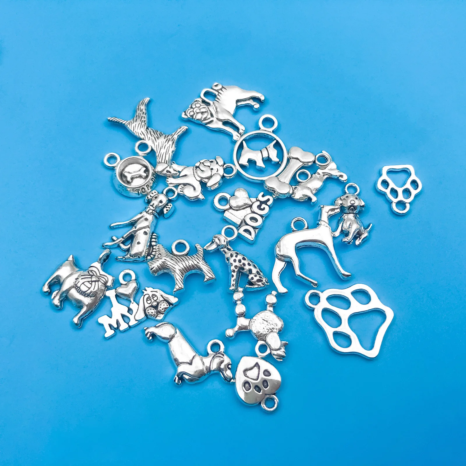 20pcs/Set Zinc Alloy Antique Silvery Animal Dog Shaped Charms Pendant for DIY Necklace Bracelet Earrings Jewelry Making Handmade