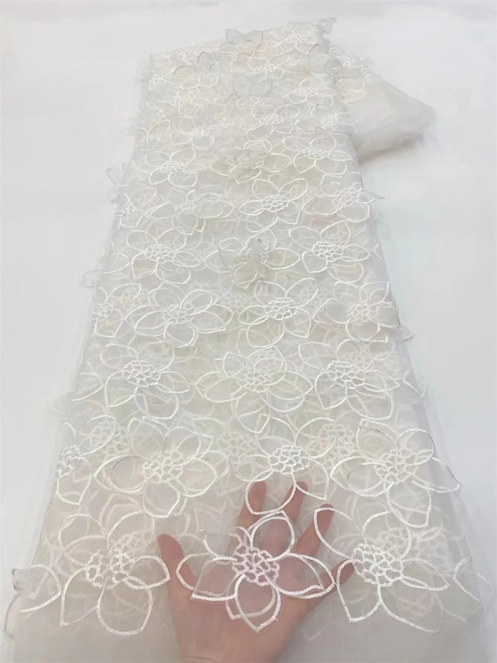 

White African Lace Fabric High Quality Chantilly Lace Fabric Luxury Sequins Net Lace Fabric For Woman Luxury Dress Wp260-1