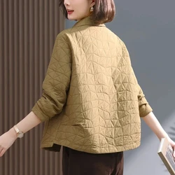 Cappotto di cotone madre di mezza età donna autunno e inverno 2023 nuova primavera autunno Casual cappotto corto versione coreana della giacca nera