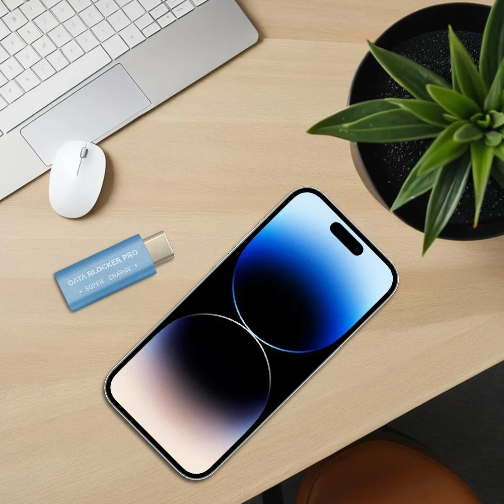 

Портативный блокиратор данных USB-C: разъем для зарядки USB-C обеспечивает безопасную зарядку