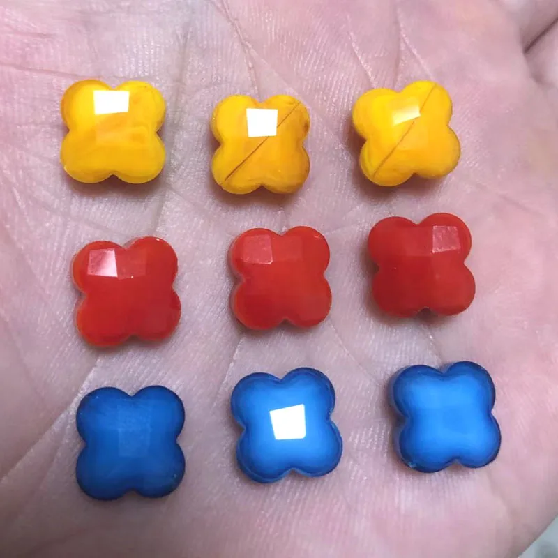 2023 Newly 4 Leaves Flower 12mm 30pcs Glass Crystal Bead Cross Pendant Beads for Jewelry Diy Making Accessories Wholesale