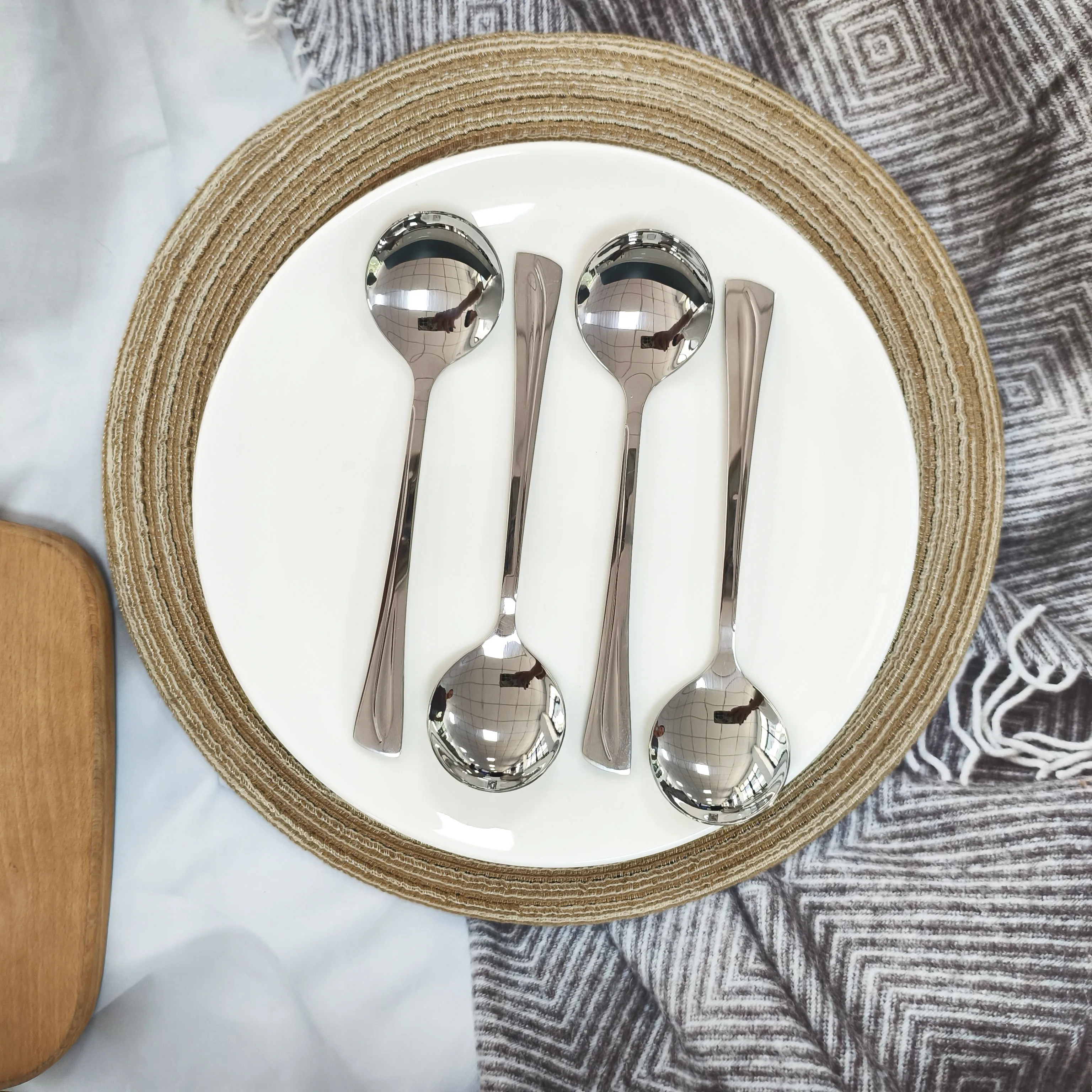 

8 Pcs Coffee Spoon Stainless Steel Cake Round Spoon Elegant Handle Cutlery Set for Hotel Home Bar Cafe Spoons Set