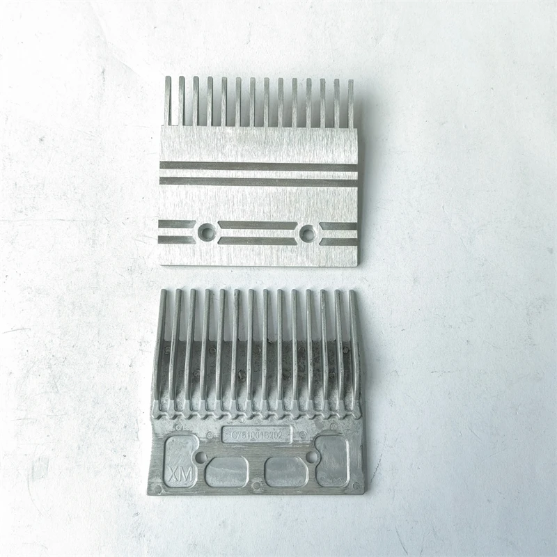 

Escalator Aluminum Comb C751001B202