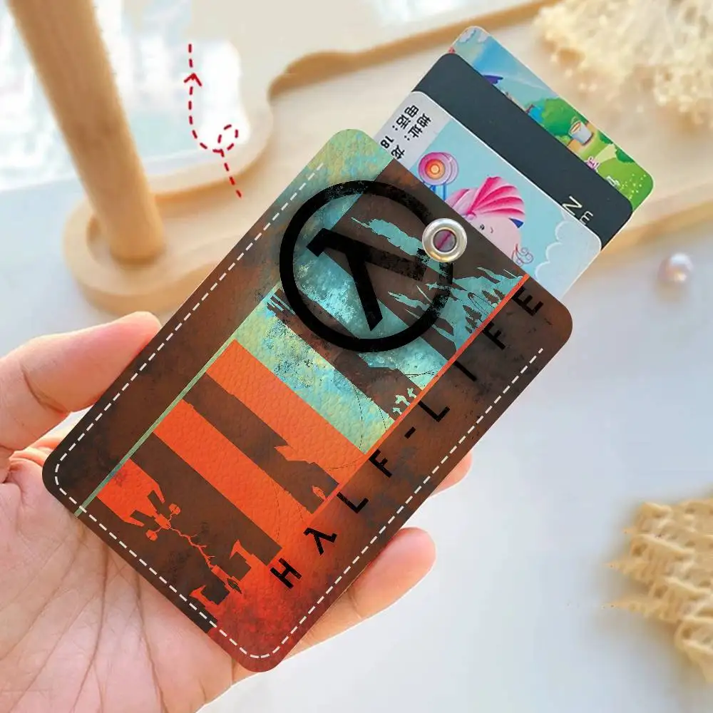 سلسلة مفاتيح نصف الحياة للعبة مع حامل بطاقة الوصول، وحافظة واقية لبطاقة الهوية وبطاقة الحافلة وبطاقة البنك للأمان