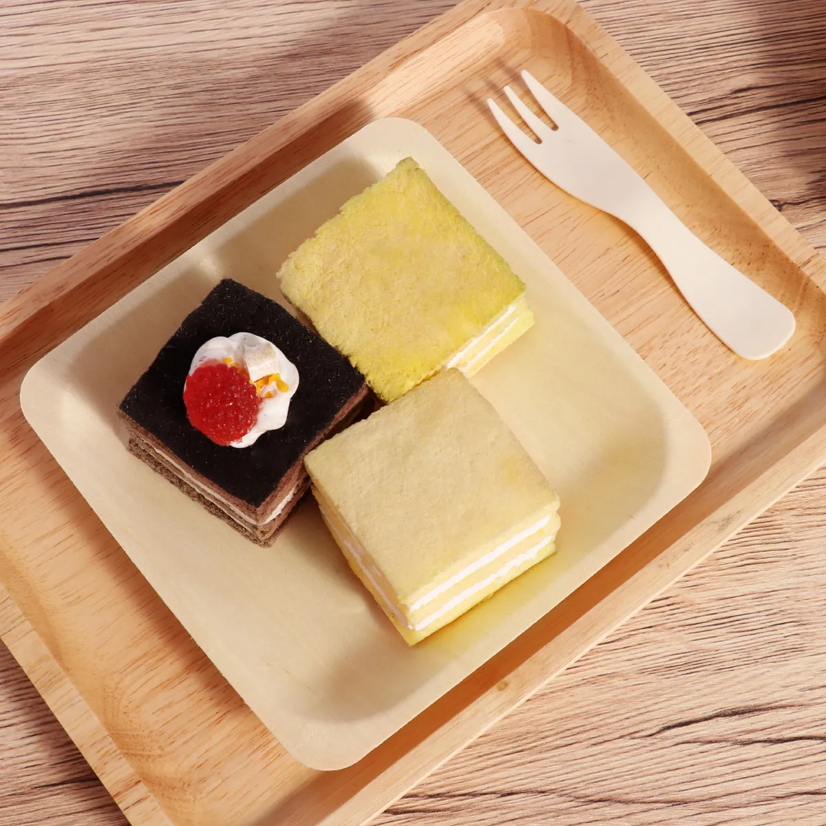 

ROSENICE 100 шт. одноразовых квадратных тарелок из натурального древесного волокна для мероприятий на открытом воздухе и в помещении, 140x140 мм