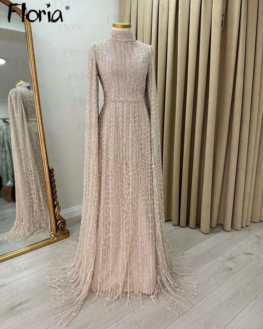 

Floria Middle East Champagne Celebrity Dress Dubai Muslim Long Cape SLeeve A Line Prom Gowns Pus Size Wedding Party Dress Beaded