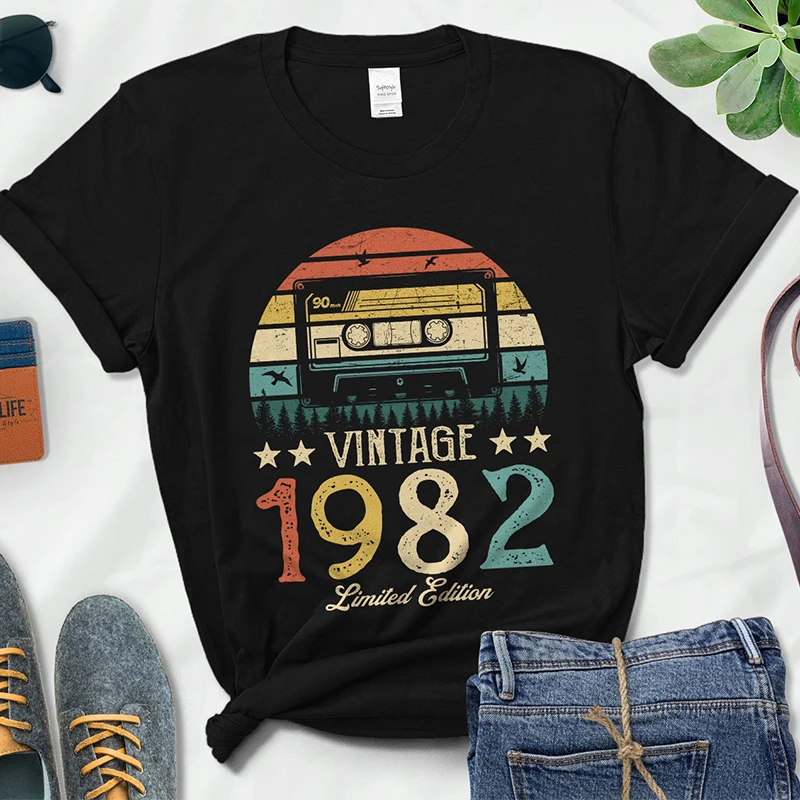 Camiseta de Cassette de edición limitada para mujer, camisa clásica de moda Vintage para cumpleaños de 42 años, Idea de madre y esposa, 1982