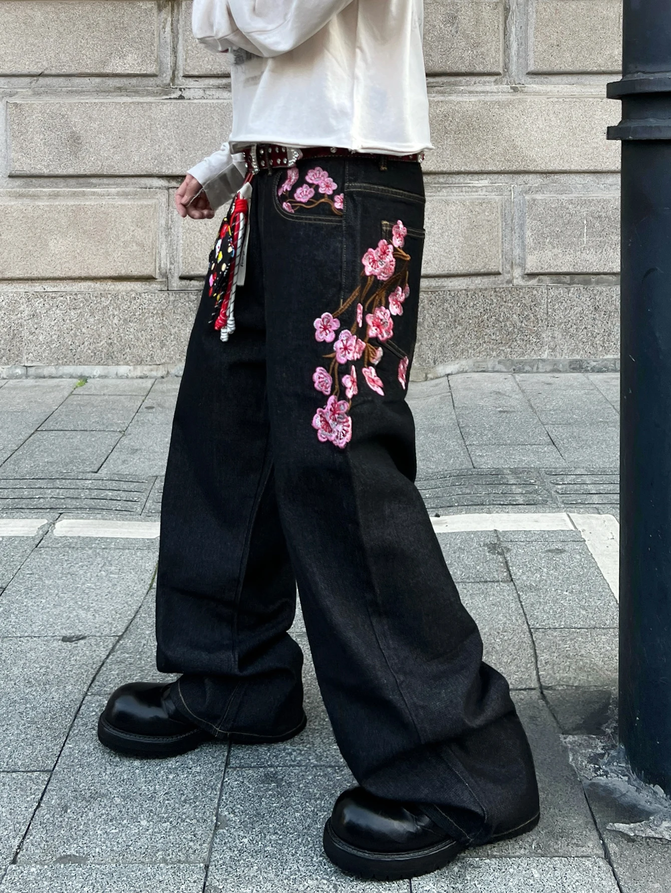 American Vintage Plum Blossom Embroidered Black Baggy Jeans Men Y2K Street Hip-Hop Fashion Trend Versatile Wide-Leg Pants