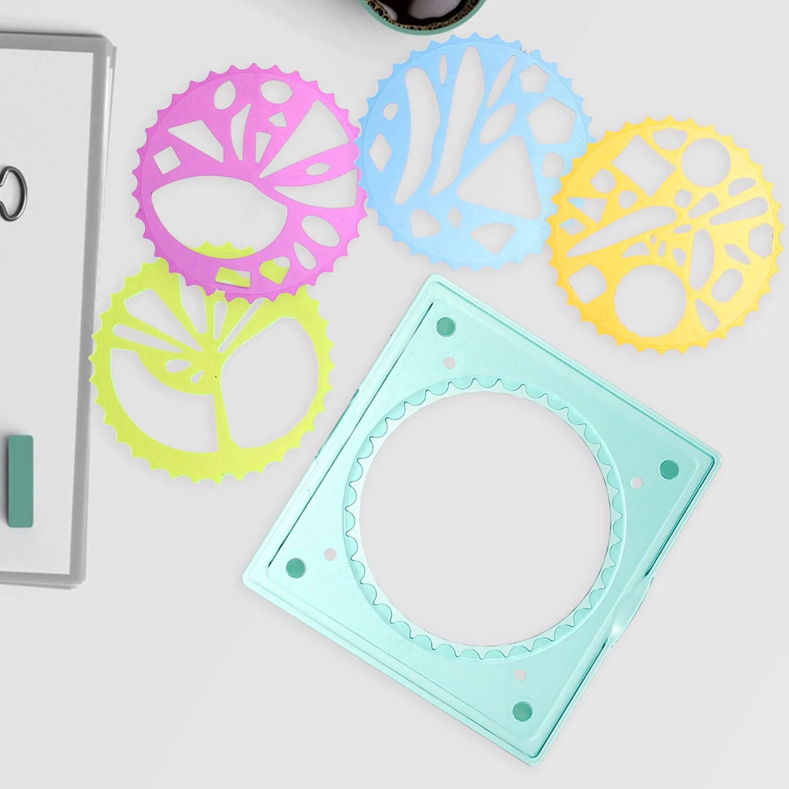 2Sets Plastic Painting Stencils Templates Reusable Hollow Flower Plants Circle Stencil for DIY Art Journal Wood Sign Home