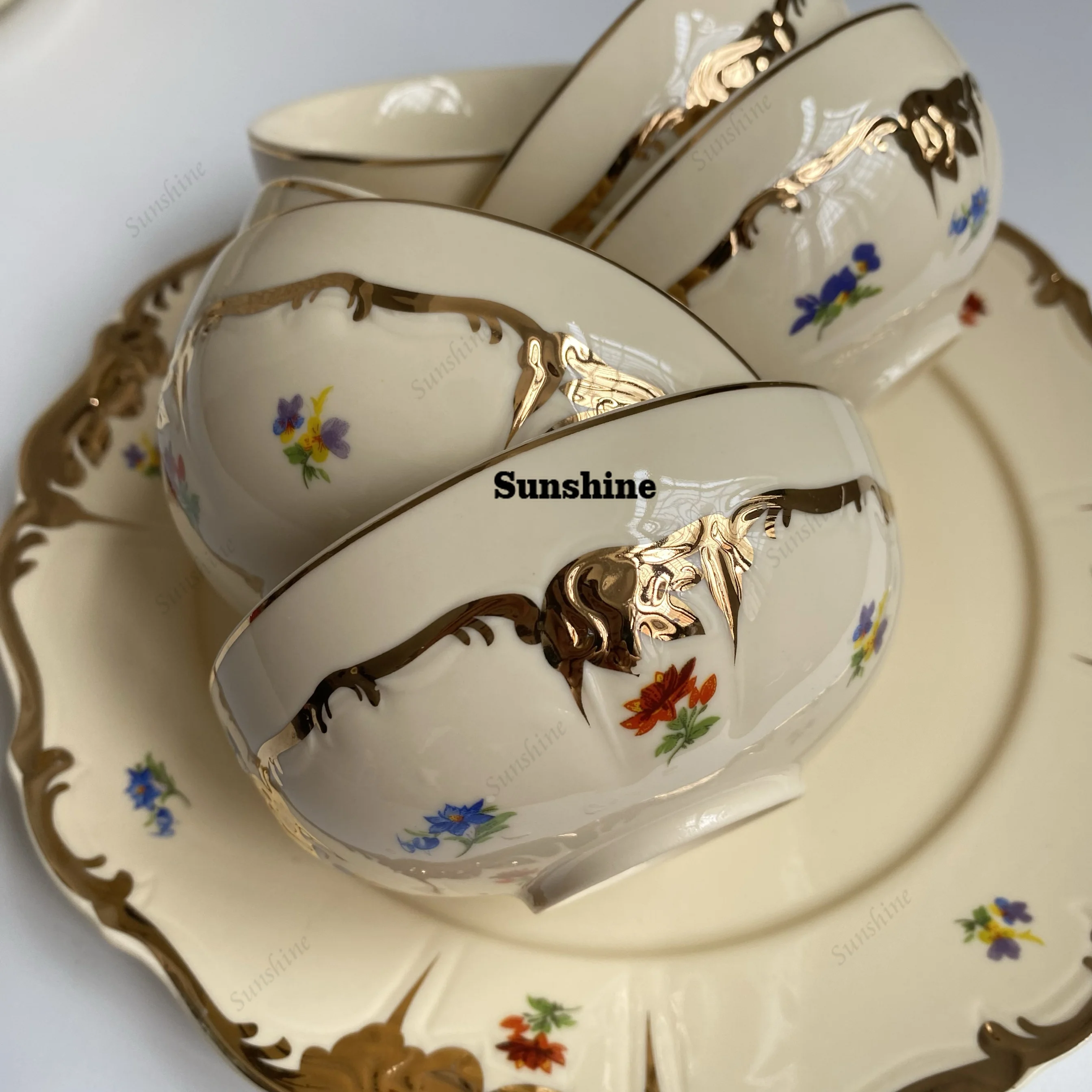 High end luxury tableware, lace soup bowls, luxurious heavy industry, gilded flower rice bowls, noodle bowls, steak plates