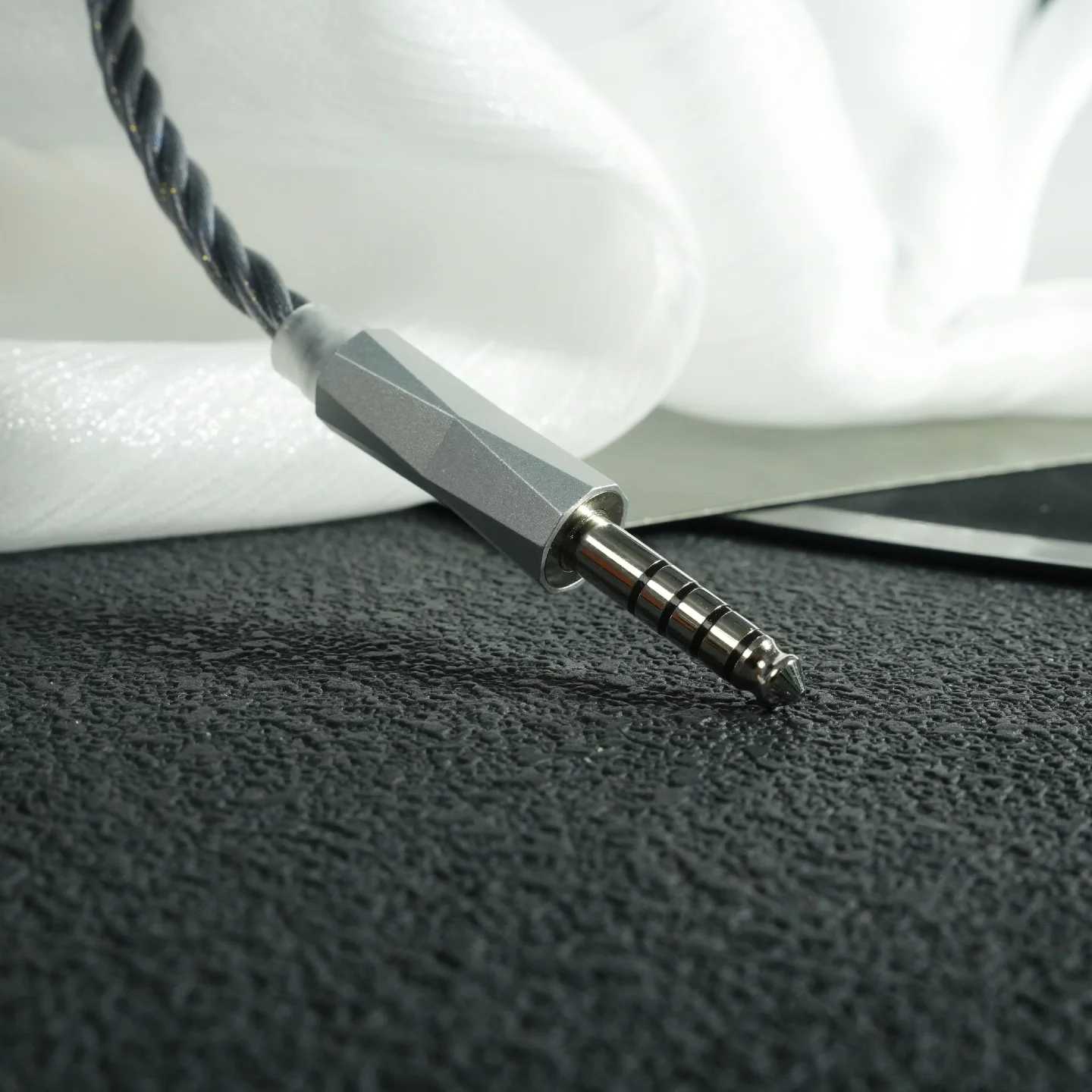 ZiSin-97 IEM Cable 4.4 Rhodium-Plated Plug Compatible With 0.78 2Pin/MMCX/IE900/Dual3.5mm for 7Hz X Crinacle Zero 2 Headphone