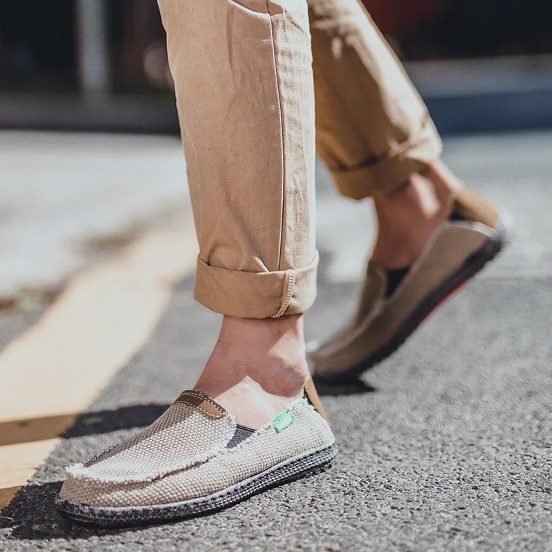 New Summer Men Canvas Shoes Breathable Denim Canvas Casual Shoes Men Loafers Comfortable Ultralight Lazy Boat Shoes Big Size 48