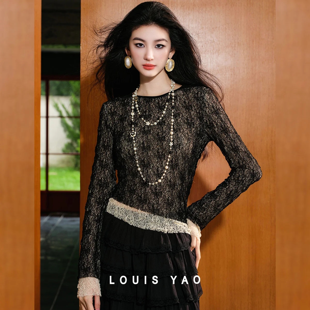 

LOUIS YAO Lace-up Floral Women's T-shirt 2025 Autumn Elegant Tops Round Neck Slightly Stretchy Long-sleeved Tees New