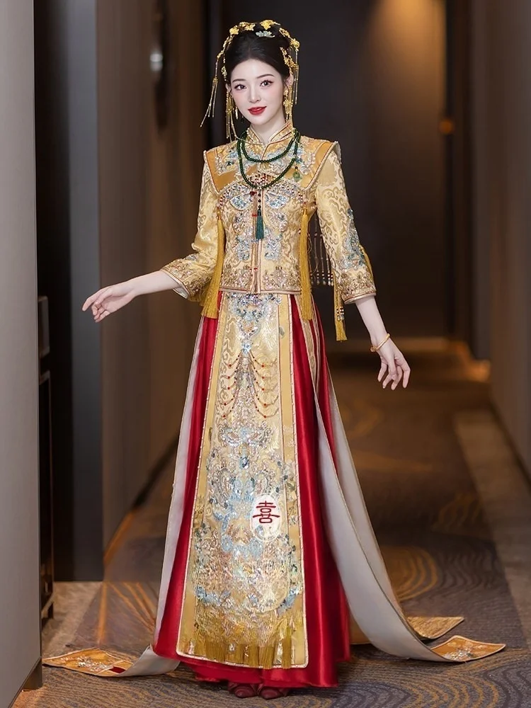 

Heavy industry wedding dress Golden bride's Champagne-colored Chinese-style