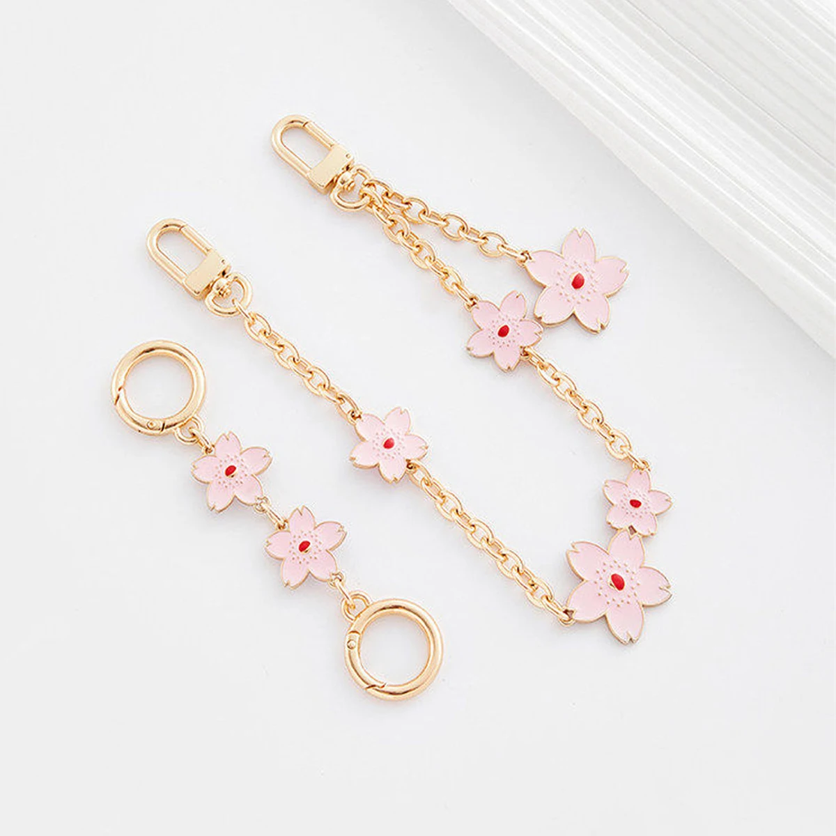 

Декоративная цепочка-подвеска HOLIN Pink Cherry Blossom для сумки, металлическая цепочка-удлинитель Sakura для сумки Laurel 31 Wanderer