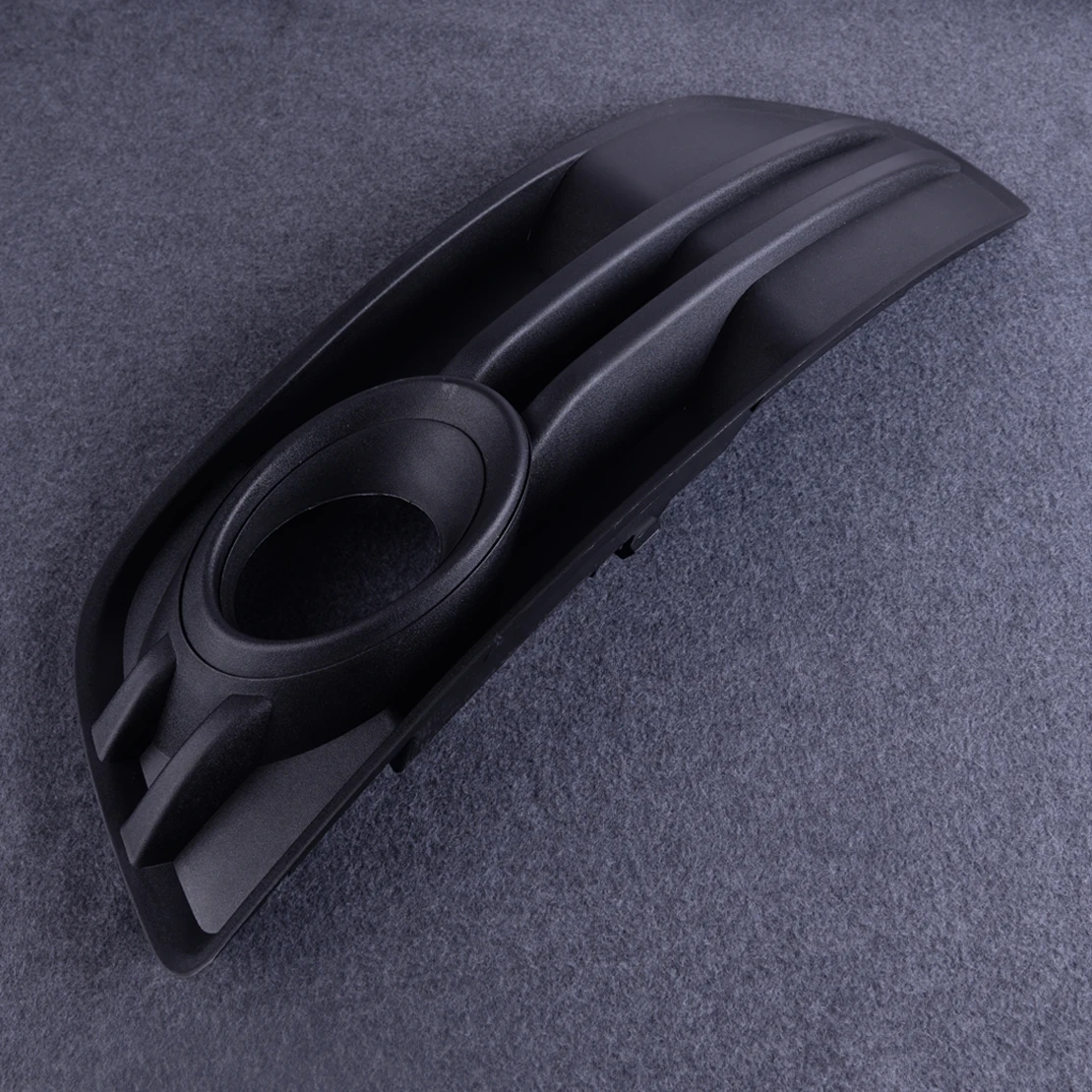 

New Plastic Black Car Left Side Front Bumper Vent Fog Light Grill Grille Cover 8R0807681A01C Fit For AUDI Q5 2009 2010 2011 2012
