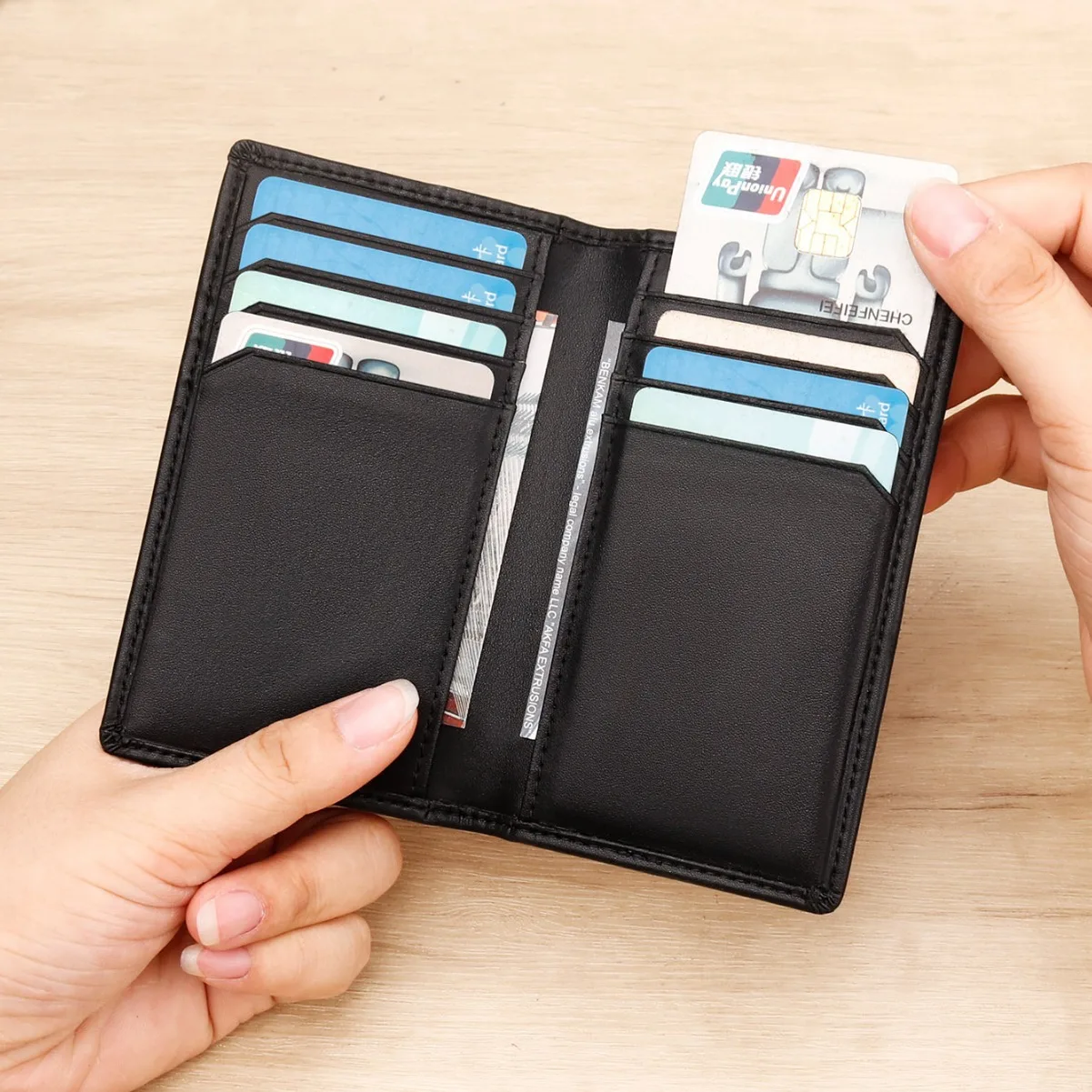 

Portable Genuine Leather Card Holder Wallet Men Multi Slots Bank Credit Card Case ID Bus Card Holder Minimalist Cardholder Bag