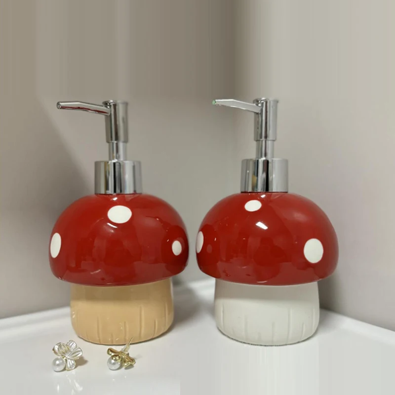 

Европейский стиль, бутылка для лосьона с красными грибами, керамический контейнер для мыла для ванной комнаты, жидкий контейнер, бытовой шампунь, бутылка для хранения средств для снятия макияжа