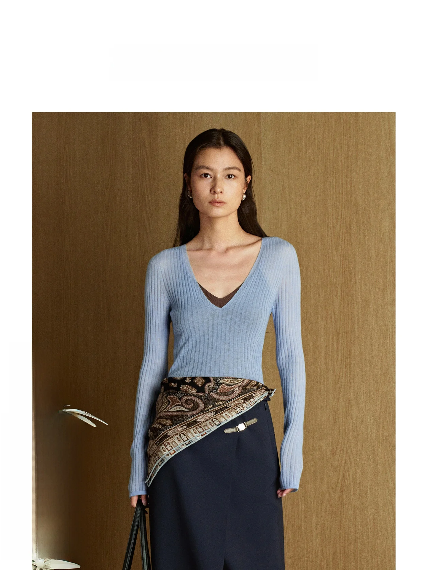 

Вязаный свитер ZhiZhi Camere с глубоким V-образным вырезом, облегающий, для многослойных образов, весенняя новинка, женский, мягкий, комфортный, с длинными рукавами