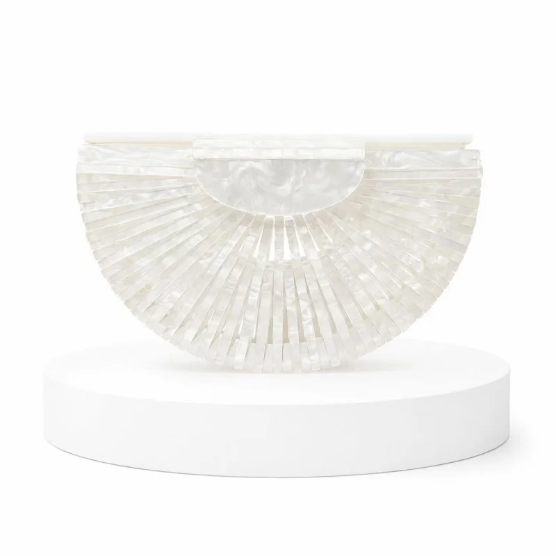 

Trendy Brand Acrylic Fan Shaped Handheld Box Bag Hollow Out Grille Design Beach Bag Mini White Acrylic Chain Single Shoulder Bag