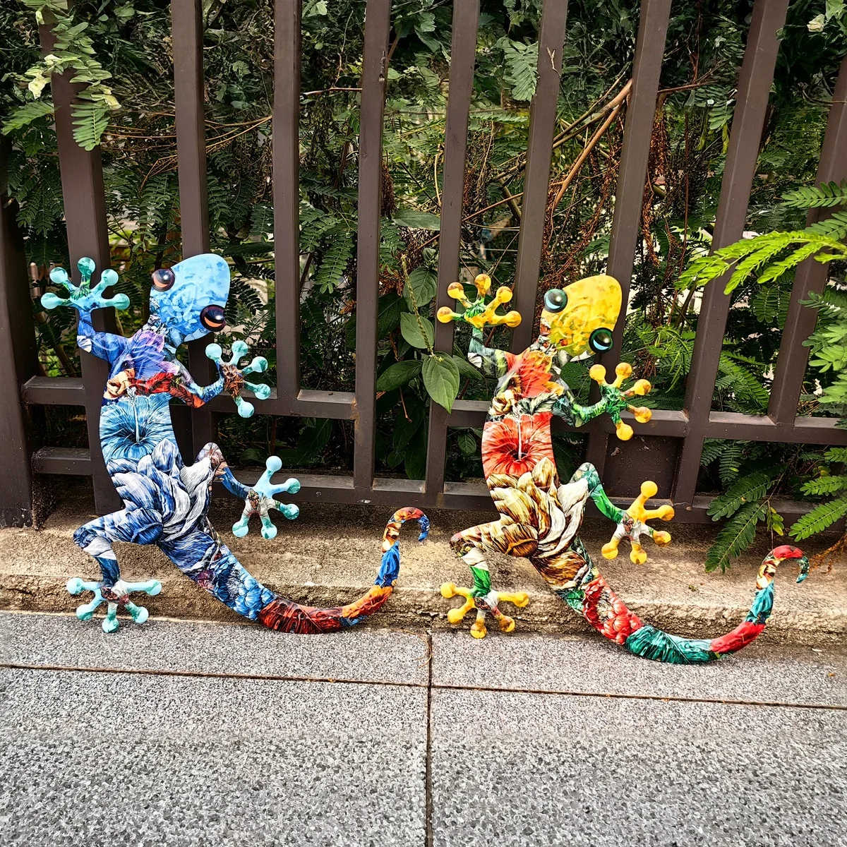 

Large Metal Gecko Wall Art Decor, 3D Iron Lizard Sculptures Hanging Ornaments for Indoor & Outdoor, Garden, Patio, Home, Office