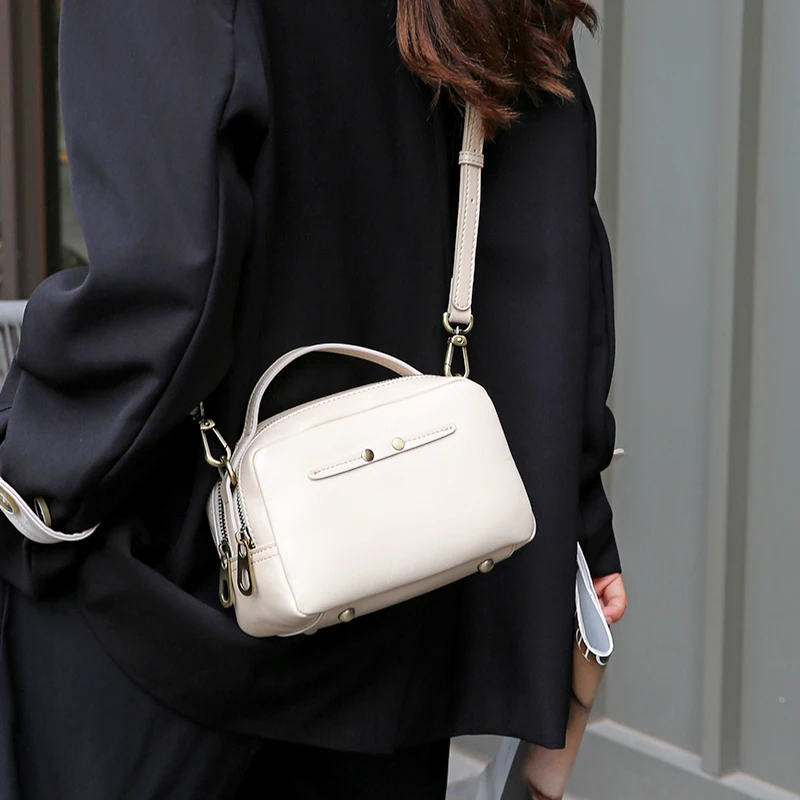 

Women's Genuine Leather Crossbody Bag, Vintage Small Square Shoulder Bag with Multiple Pockets, Minimalist Handbag for Daily Use